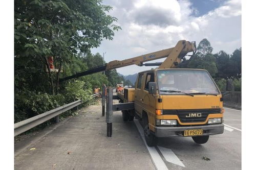 吊篮车这样操作方便广州市工程吊篮车出租本地推荐