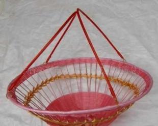 特色吊篮花盆与椰棕篮子套 实用与美观的园艺选择